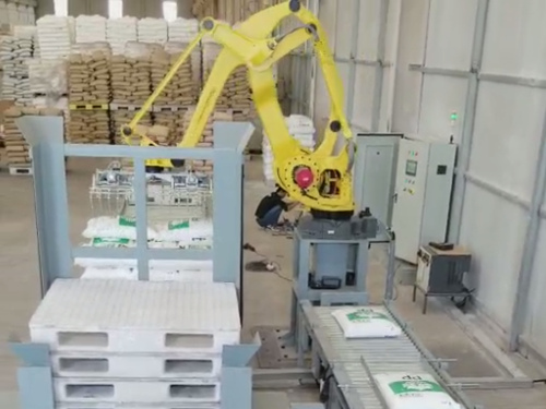 Handling robot palletized the flour